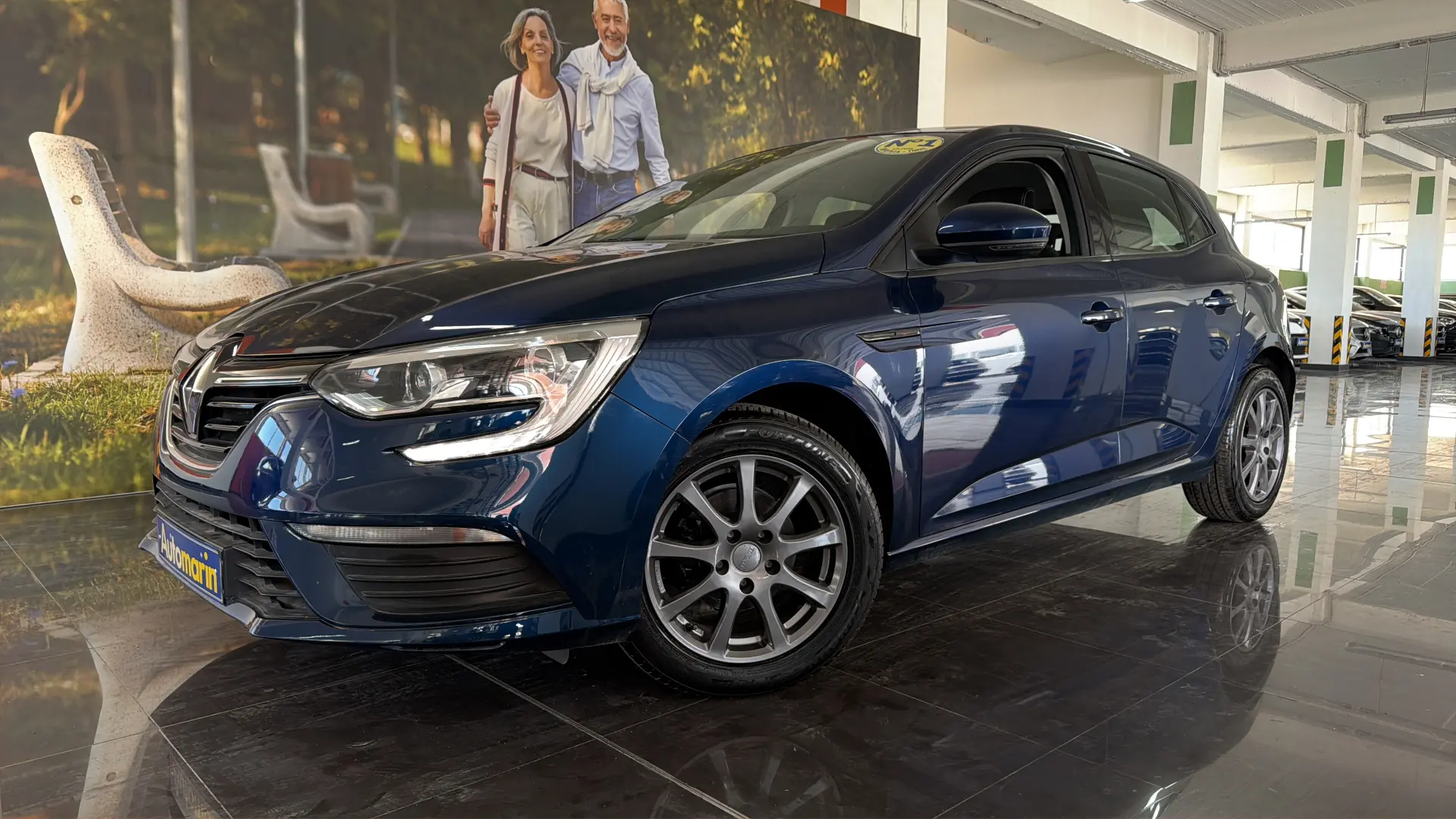 View 1 - Renault Megane - 2016