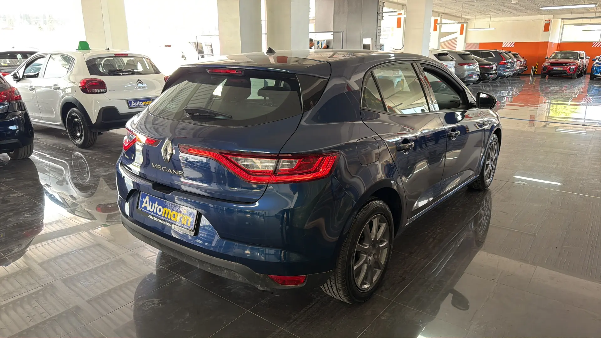 View 4 - Renault Megane - 2016