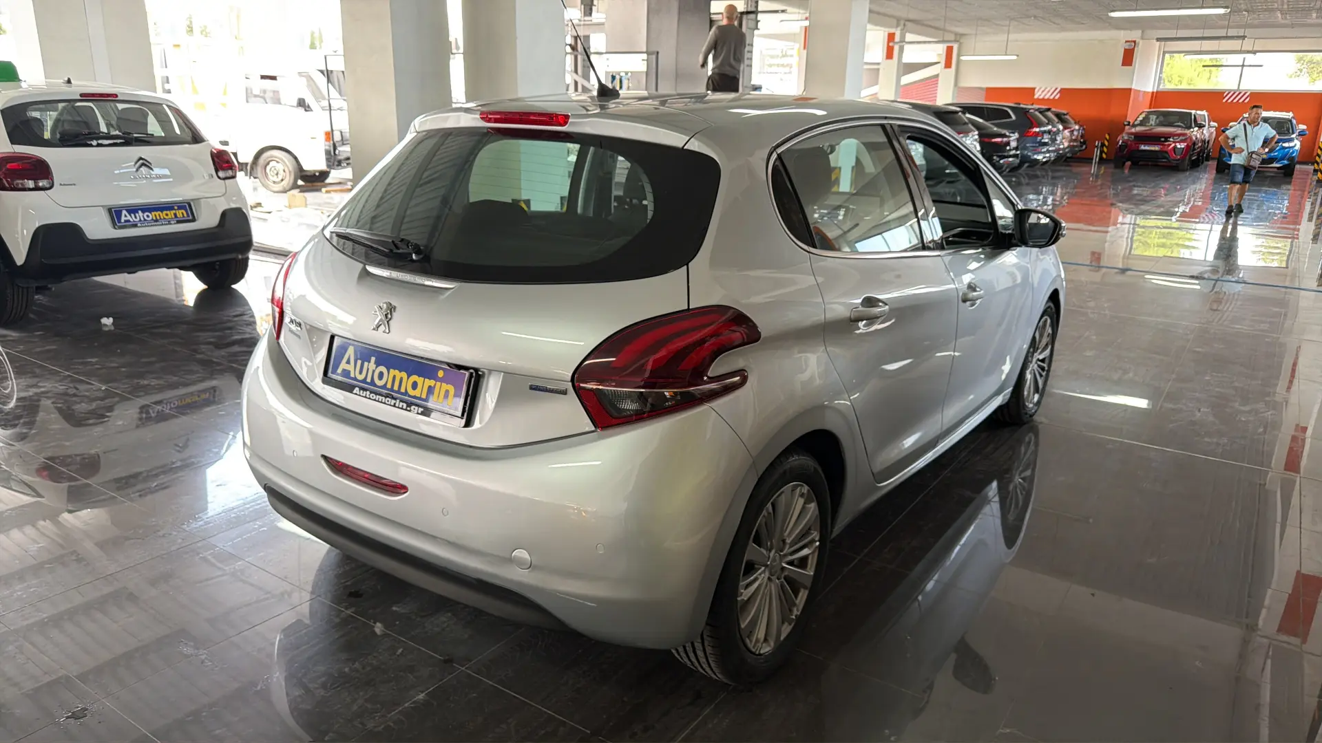 View 4 - Peugeot 208 - 2016