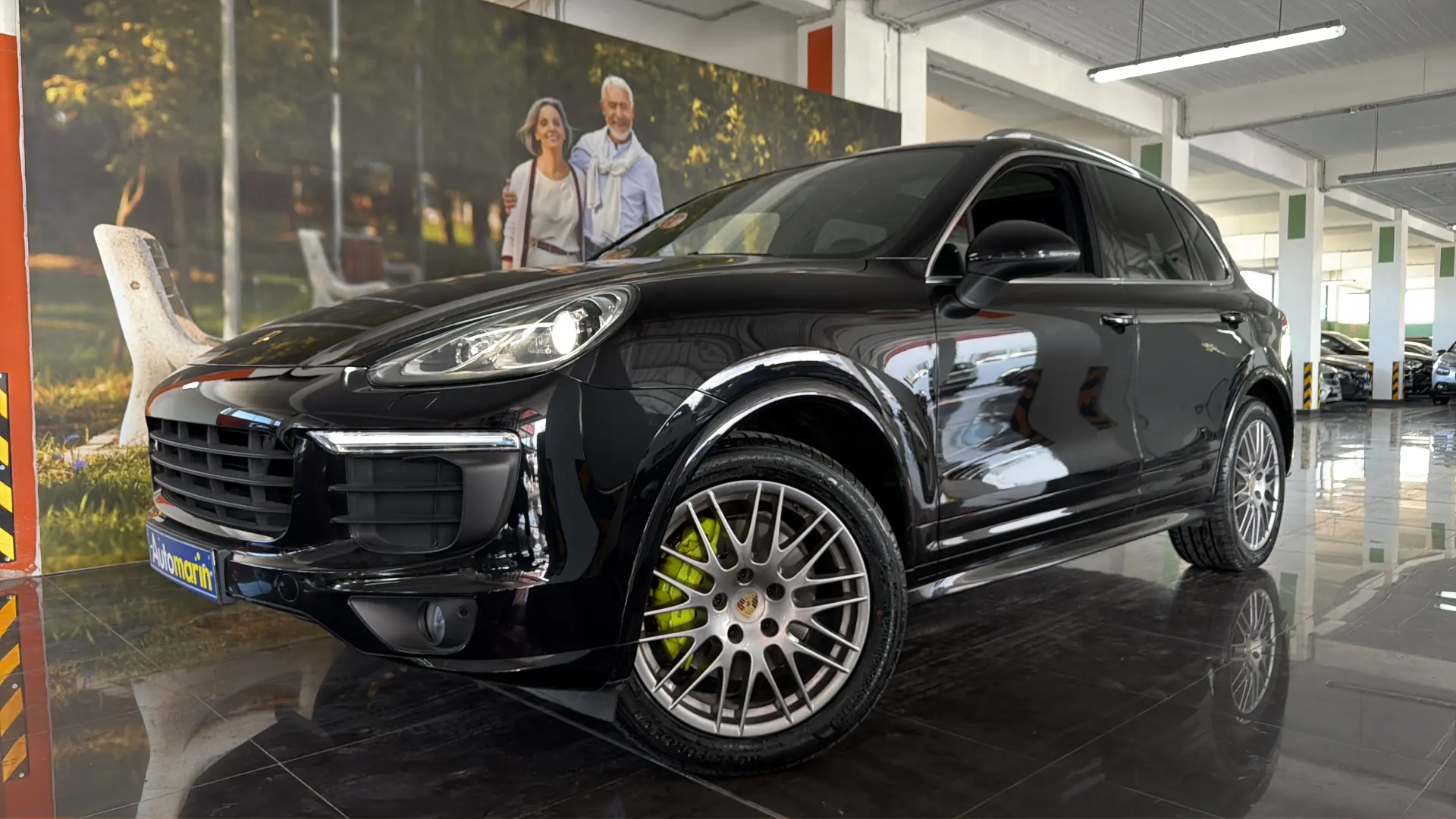 View 1 - Porsche Cayenne - 2015