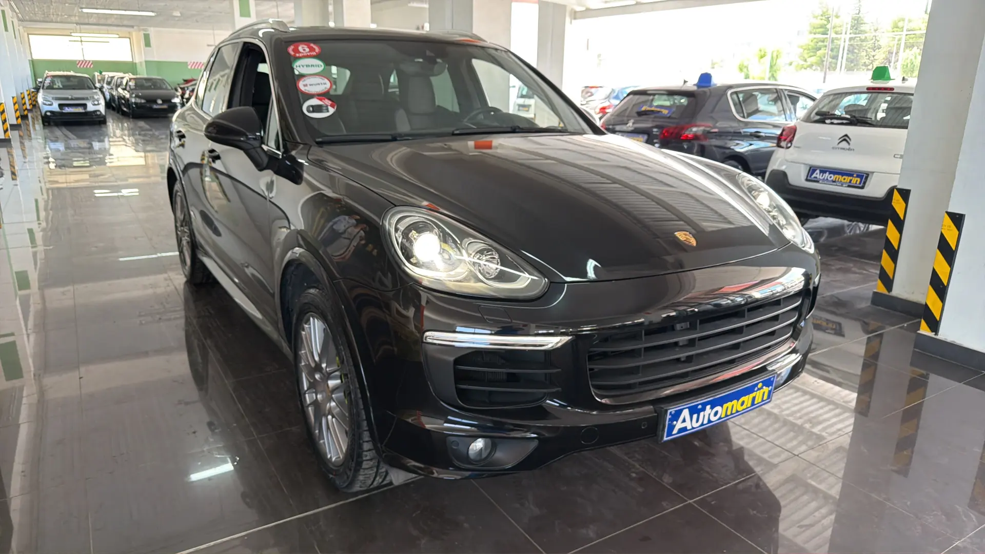 View 3 - Porsche Cayenne - 2015