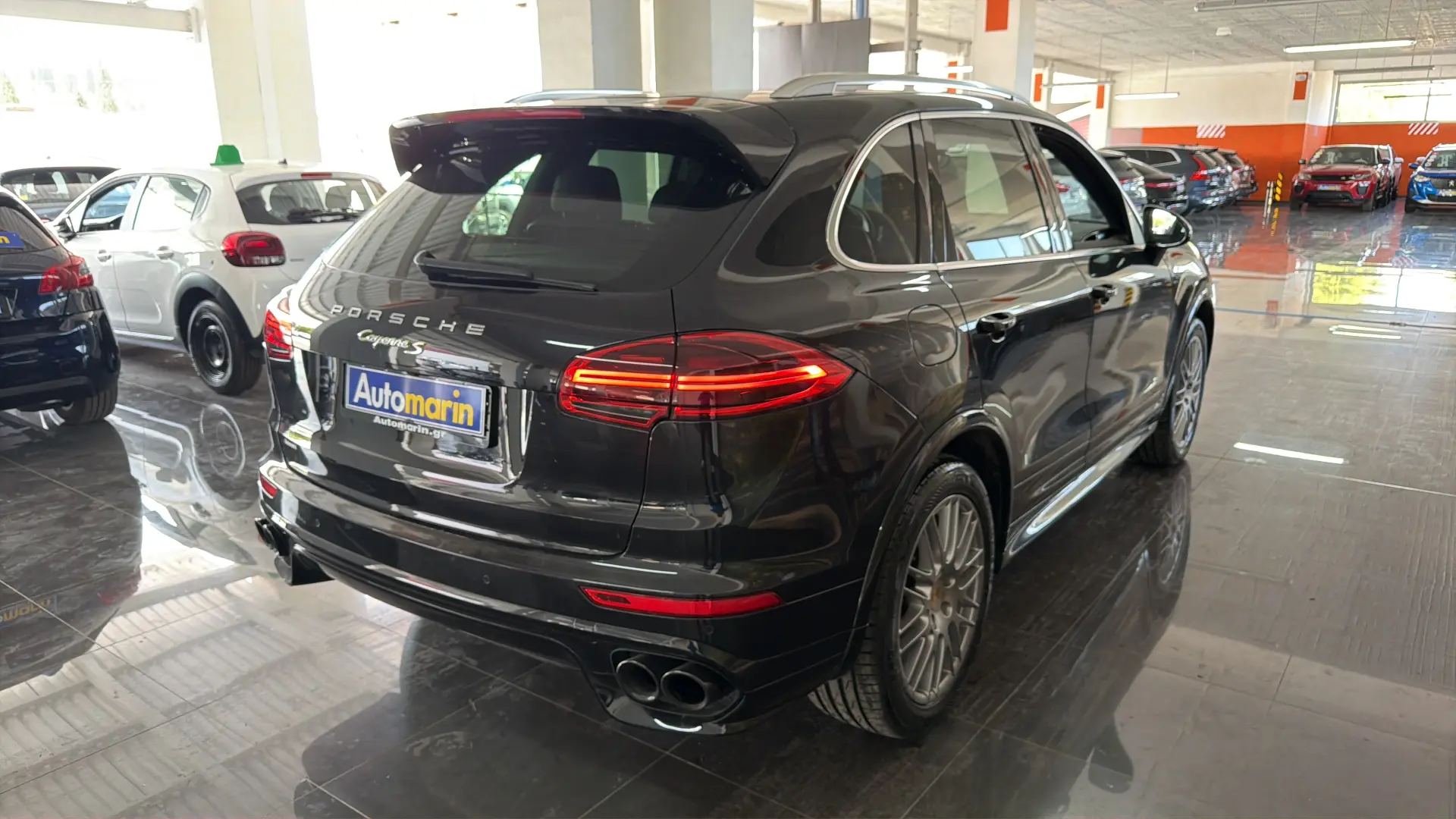 View 4 - Porsche Cayenne - 2015