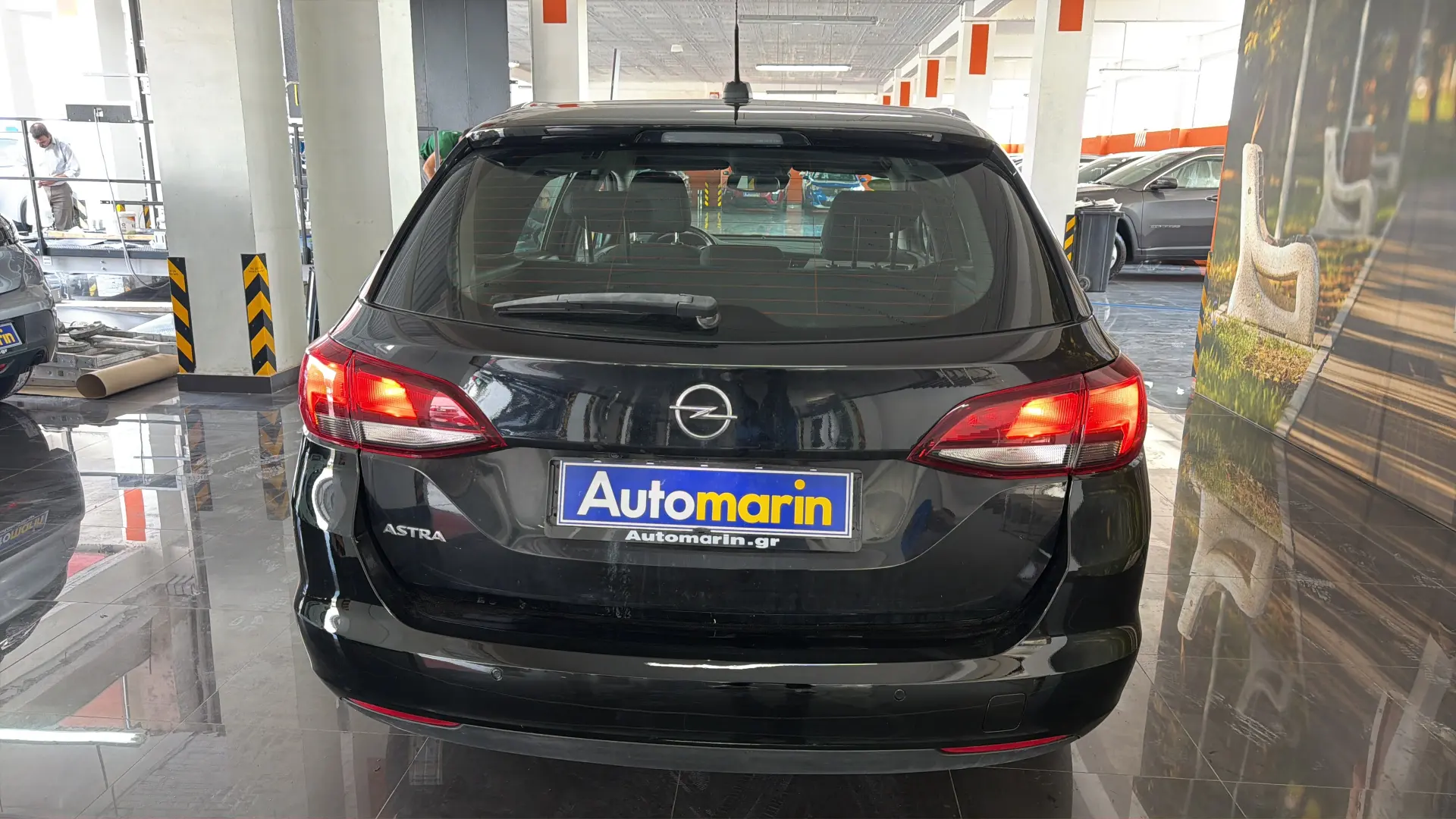 View 5 - Opel Astra - 2020