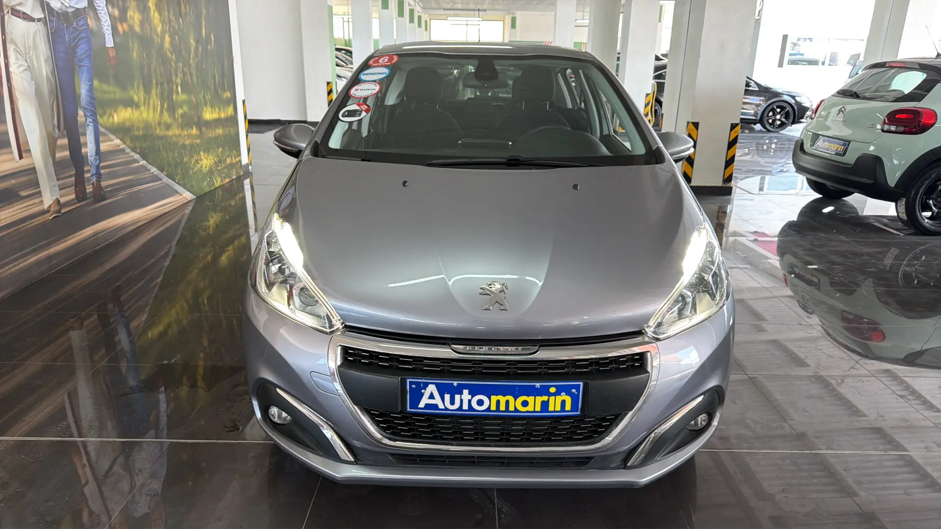 View 2 - Peugeot 208 - 2018