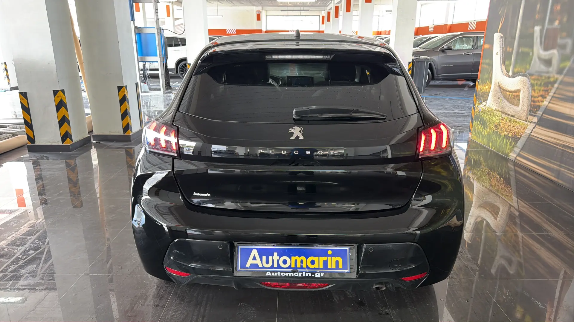View 5 - Peugeot 208 - 2022