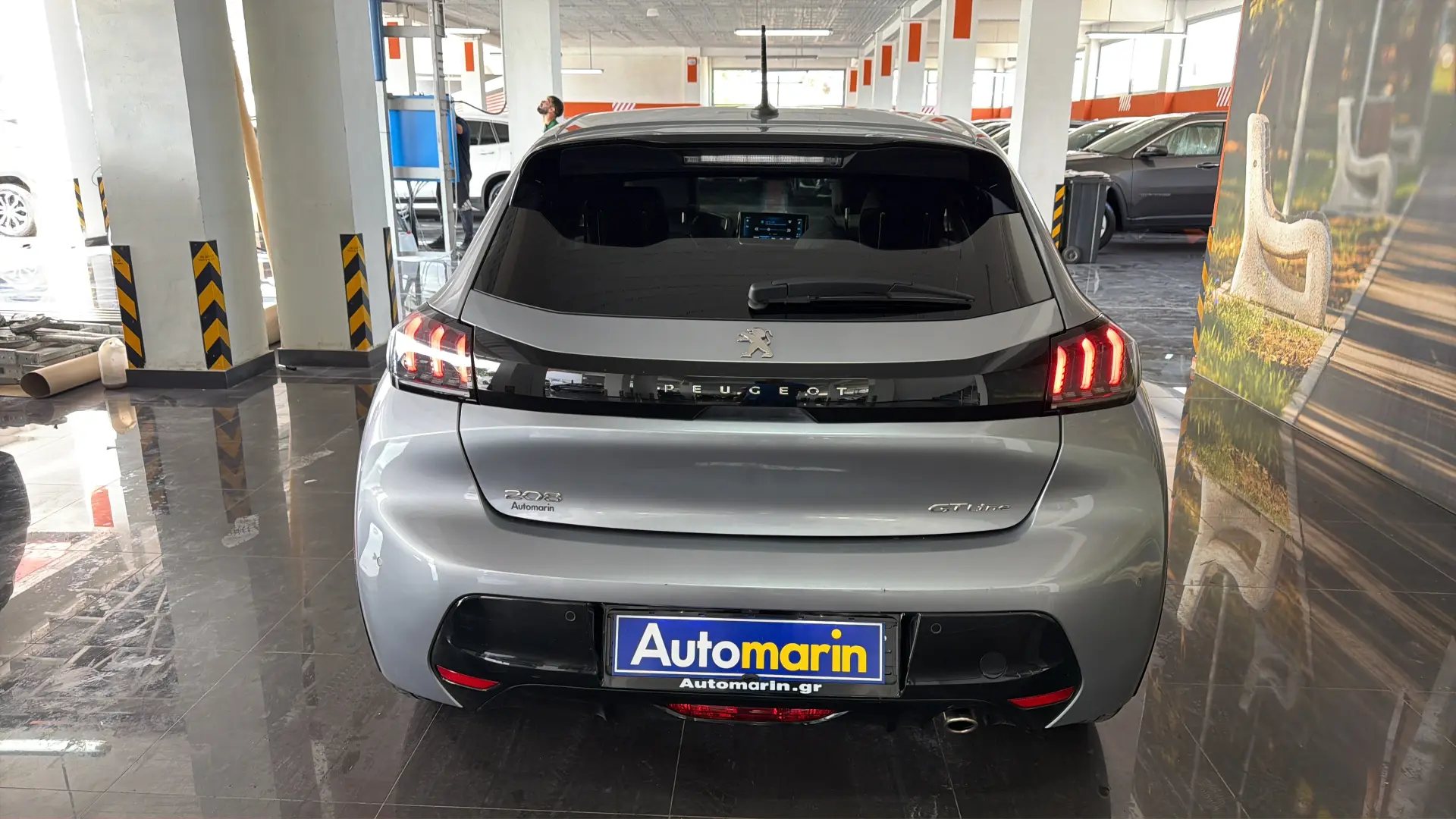 View 5 - Peugeot 208 - 2020