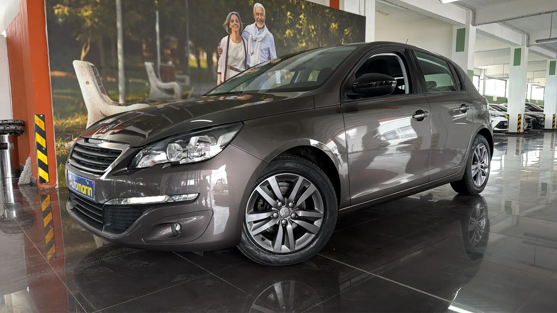 View 1 - Peugeot 308 - 2015