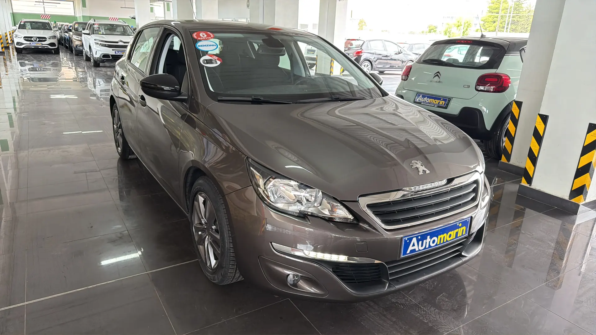 View 3 - Peugeot 308 - 2015