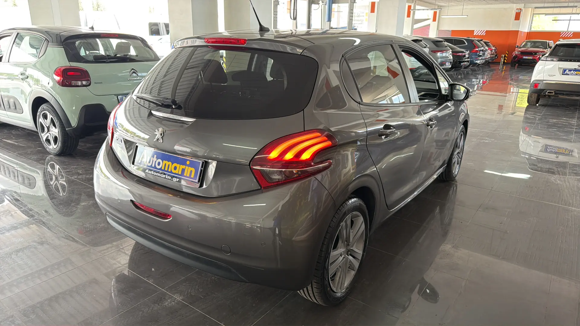 View 4 - Peugeot 208 - 2019