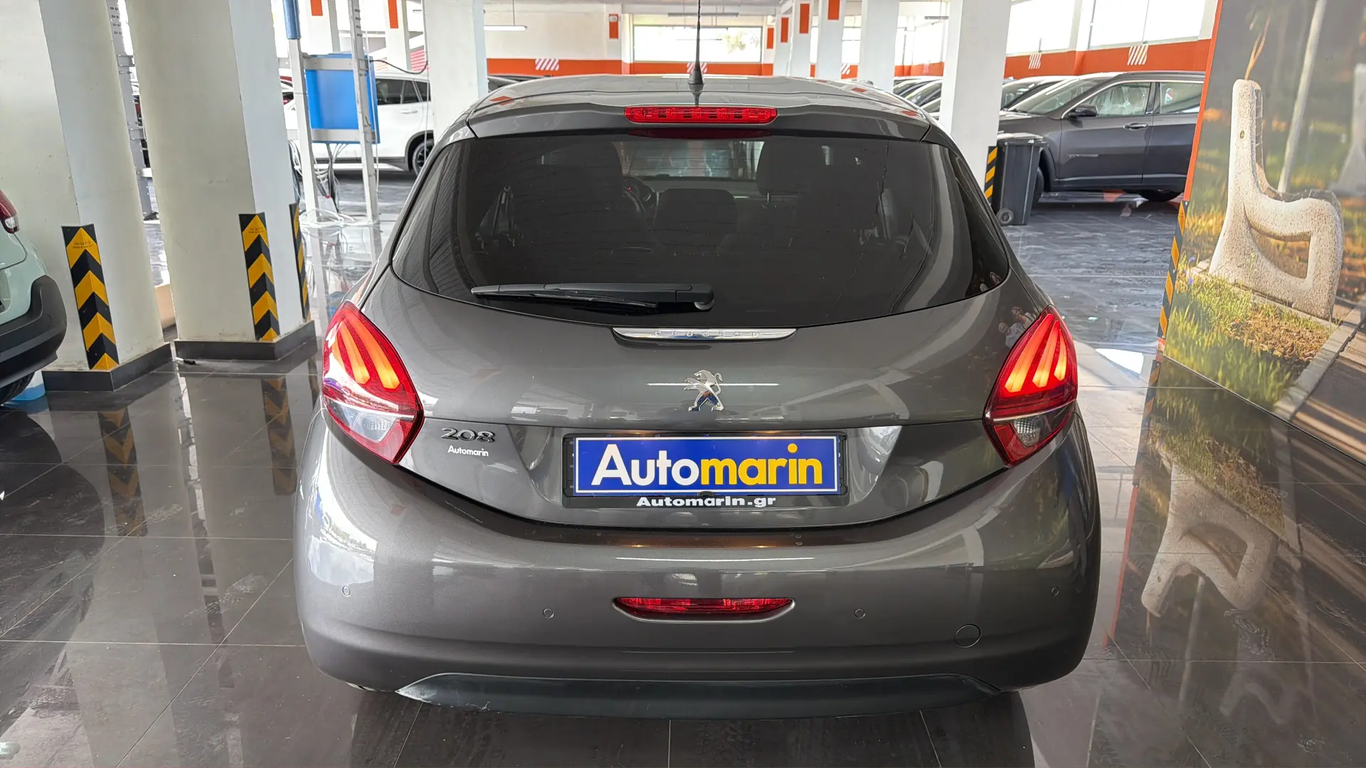 View 5 - Peugeot 208 - 2019