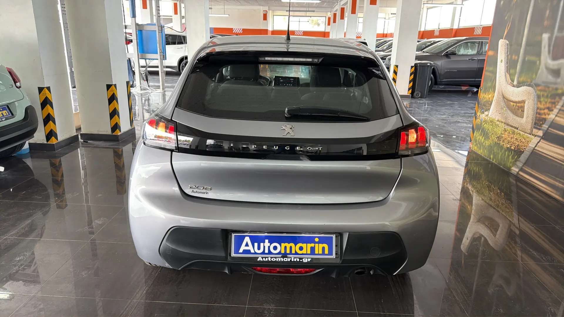 View 5 - Peugeot 208 - 2022