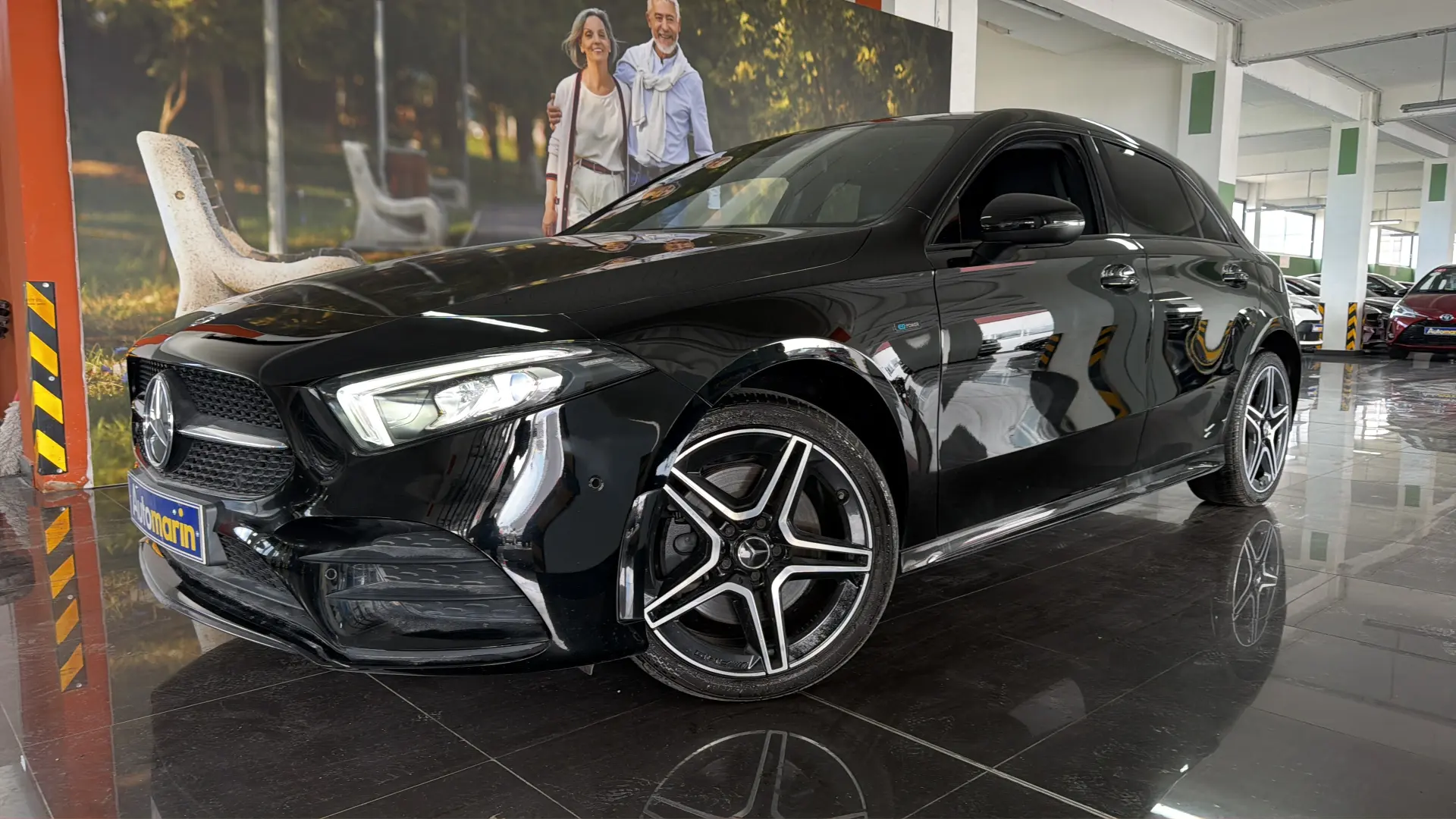 View 1 - Mercedes-Benz A 250 - 2020