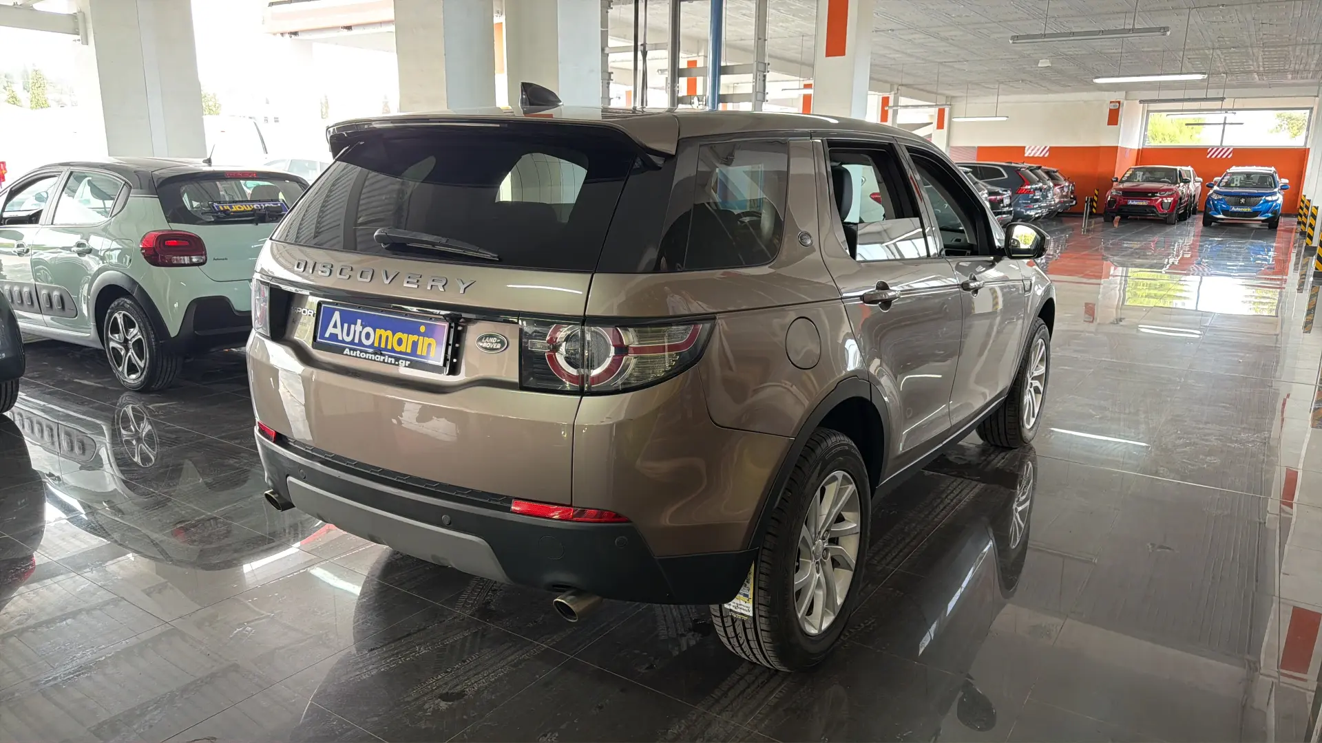 View 4 - Land Rover Discovery Sport - 2018