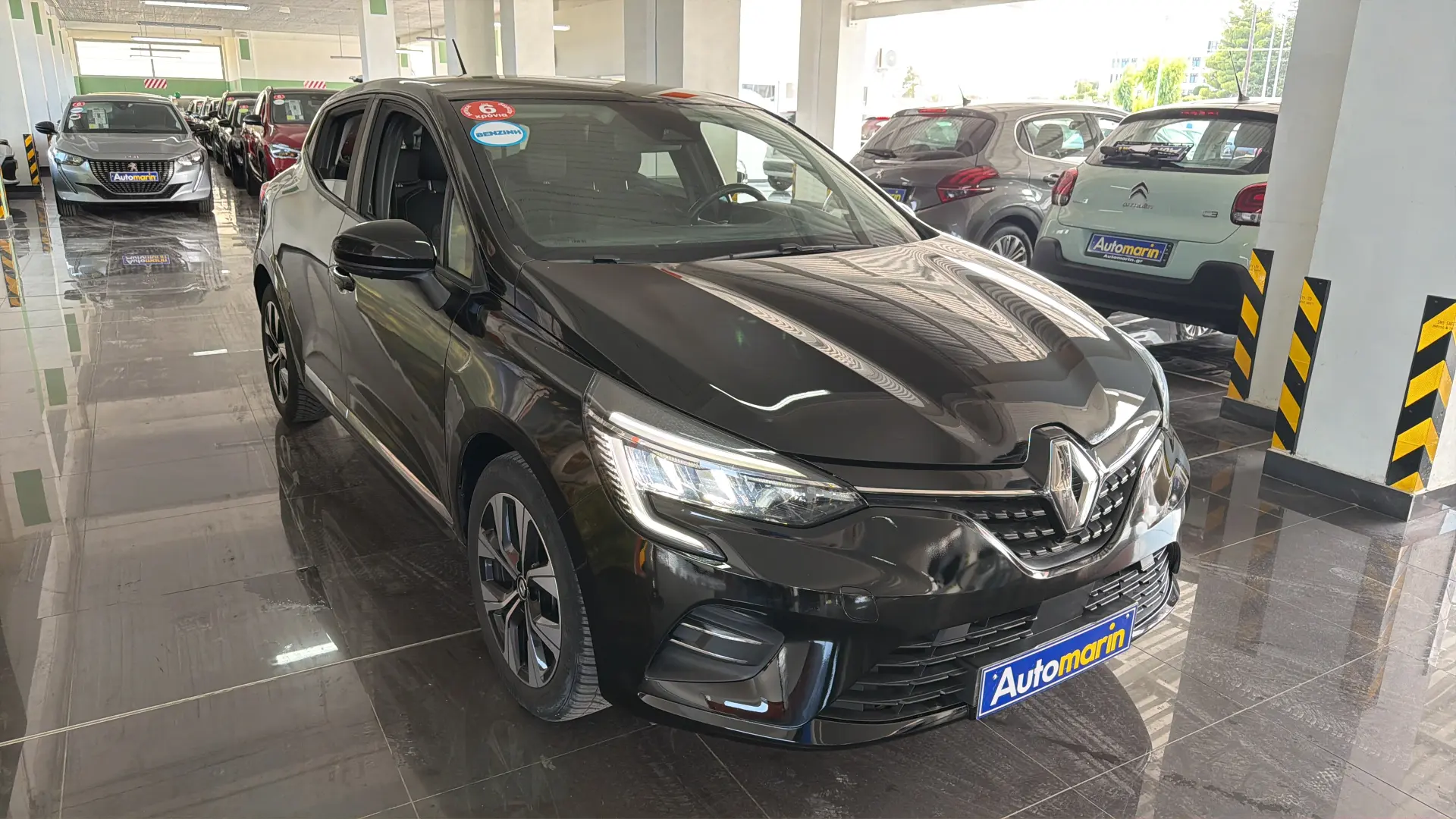 View 3 - Renault Clio - 2022