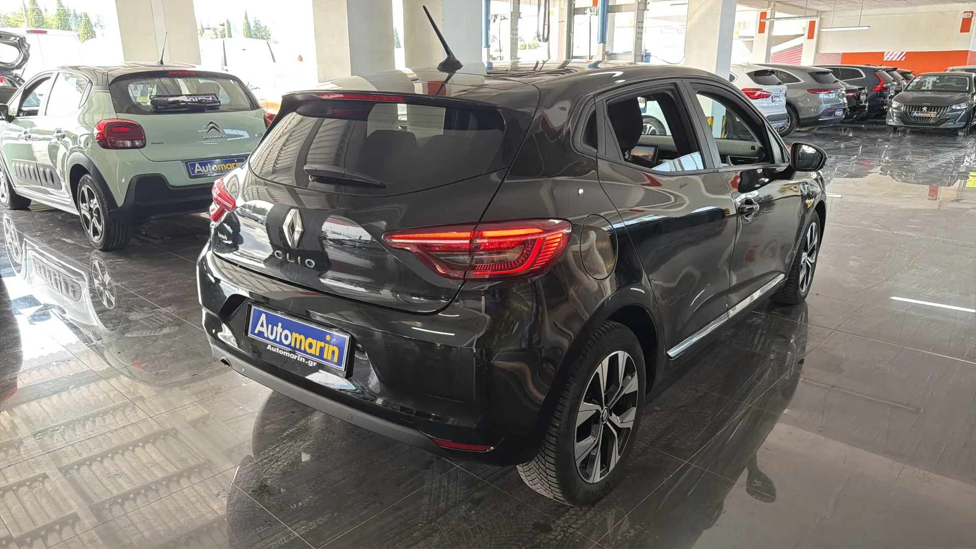 View 4 - Renault Clio - 2022