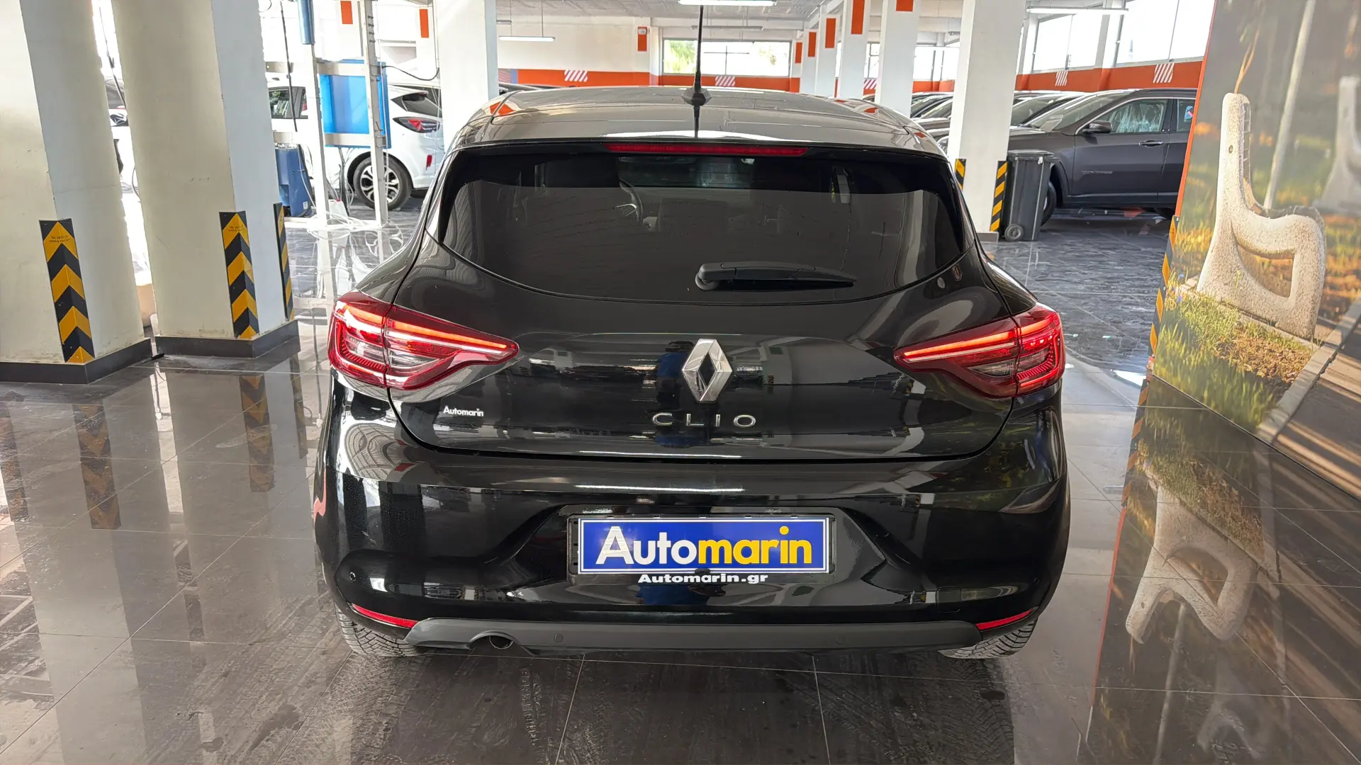View 5 - Renault Clio - 2022