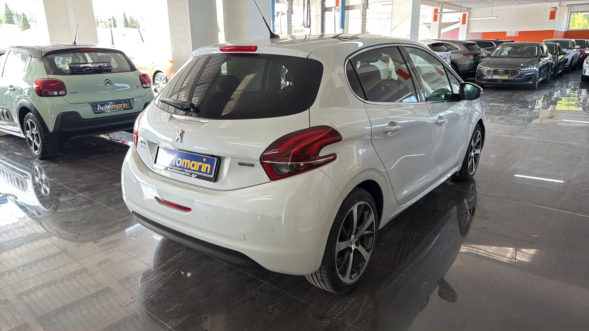 View 4 - Peugeot 208 - 2016