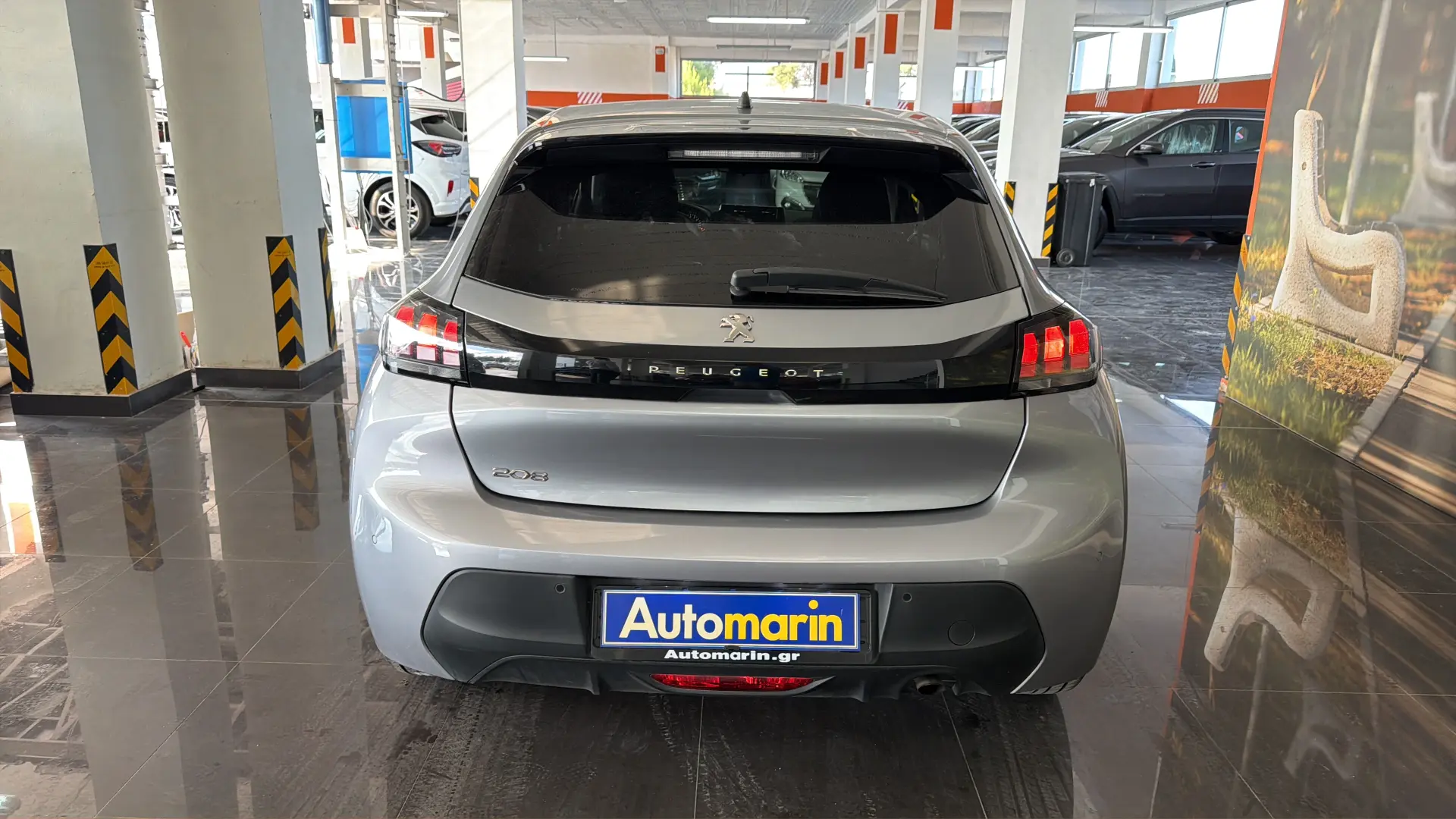 View 5 - Peugeot 208 - 2023