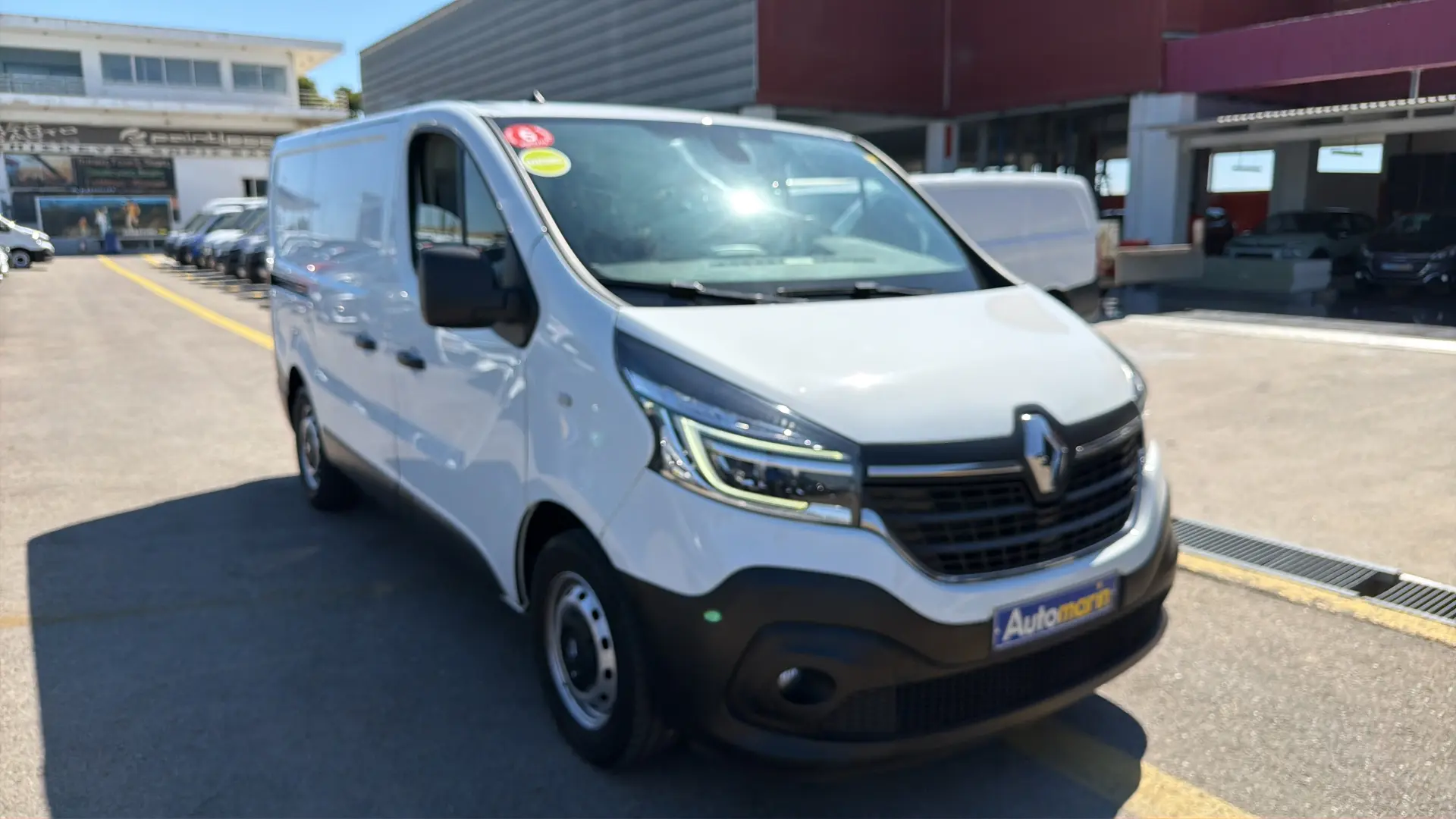 View 3 - Renault Trafic - 2021
