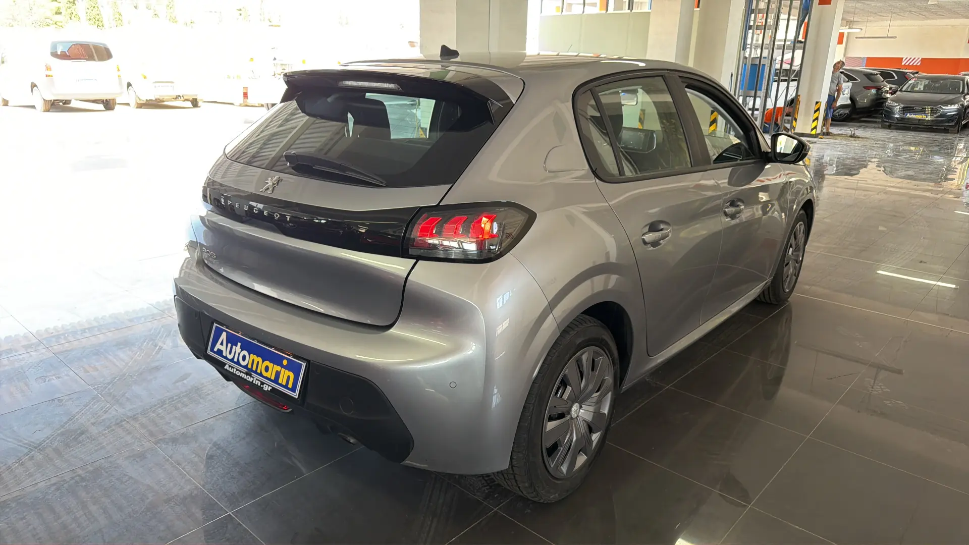 View 4 - Peugeot 208 - 2020