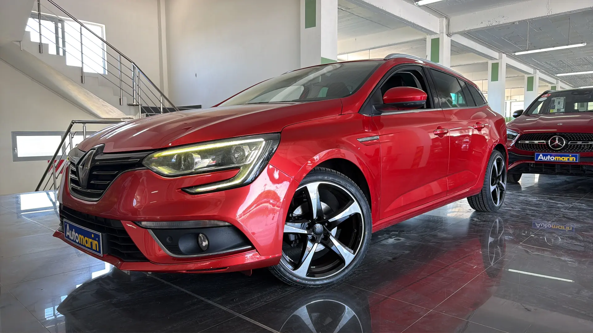 View 1 - Renault Megane - 2017