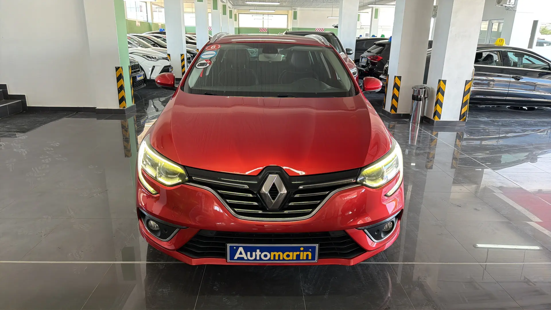 View 2 - Renault Megane - 2017