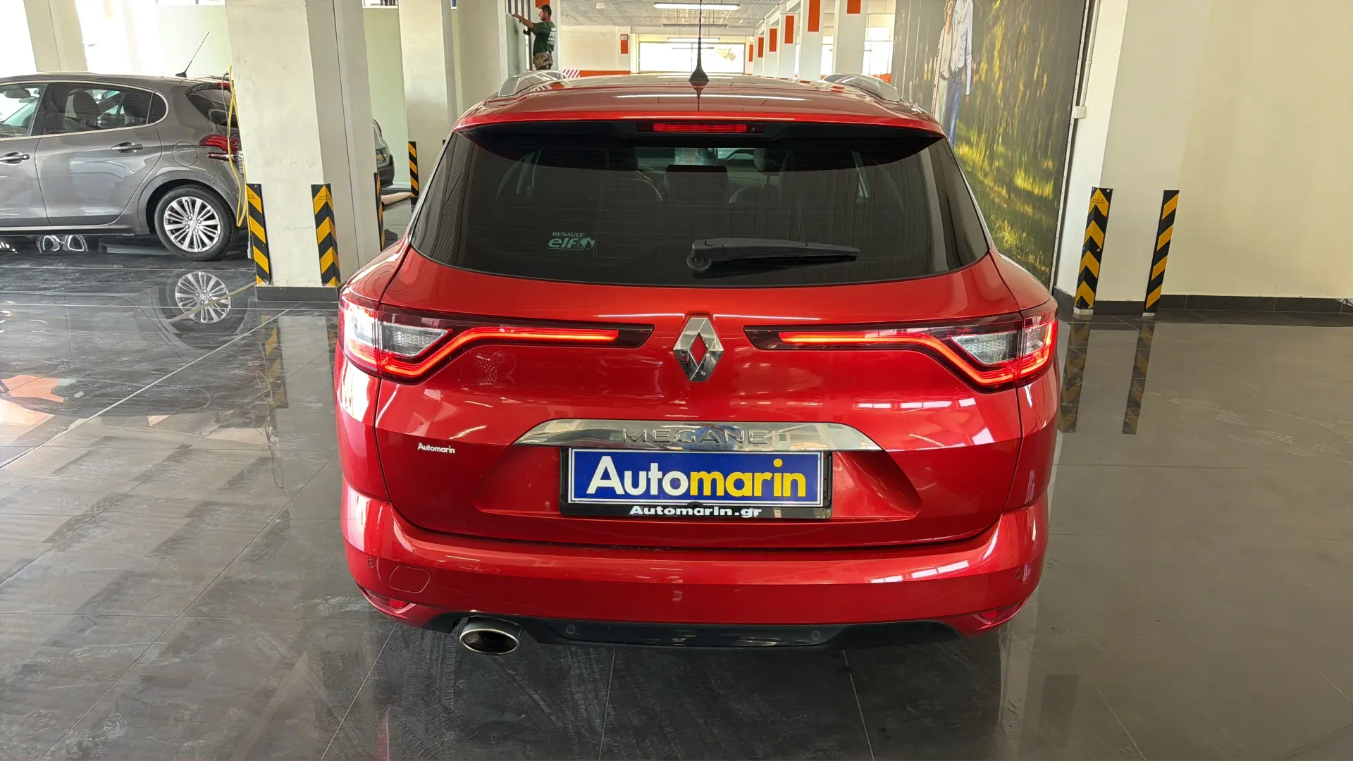 View 5 - Renault Megane - 2017