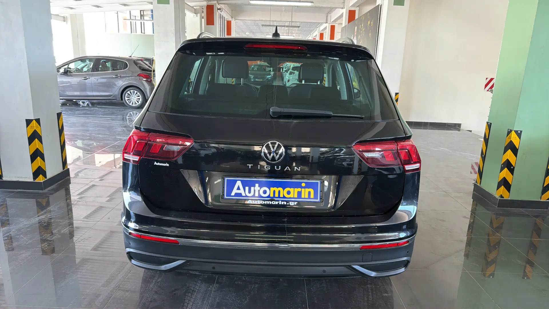 View 5 - Volkswagen Tiguan - 2023