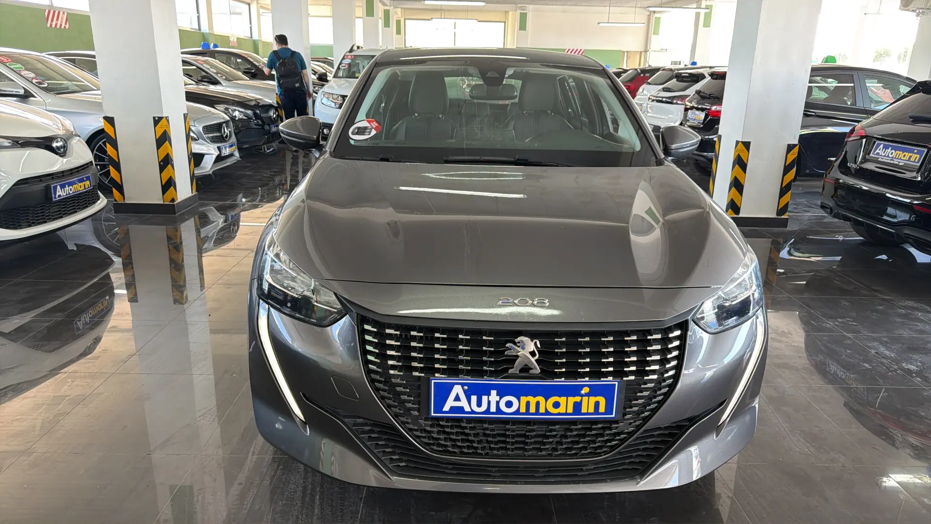 View 2 - Peugeot 208 - 2020