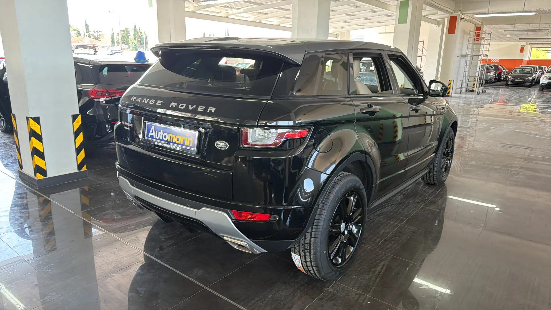 View 4 - Land Rover Range Rover Evoque - 2018