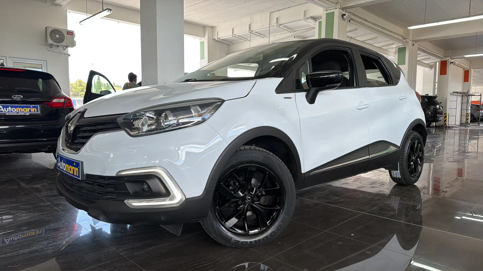 View 1 - Renault Captur - 2020