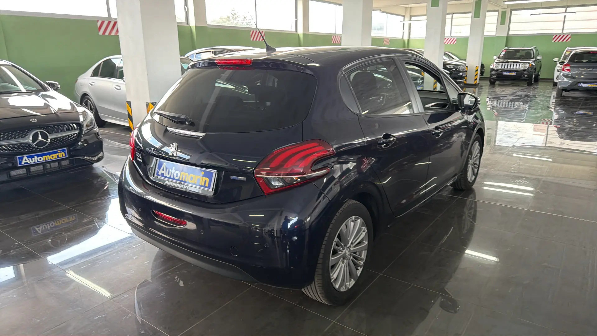View 4 - Peugeot 208 - 2016