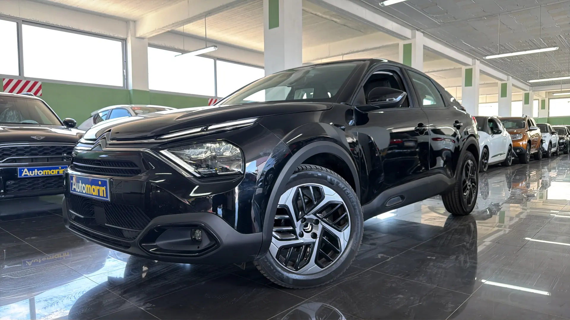 View 1 - Citroen C4 - 2023