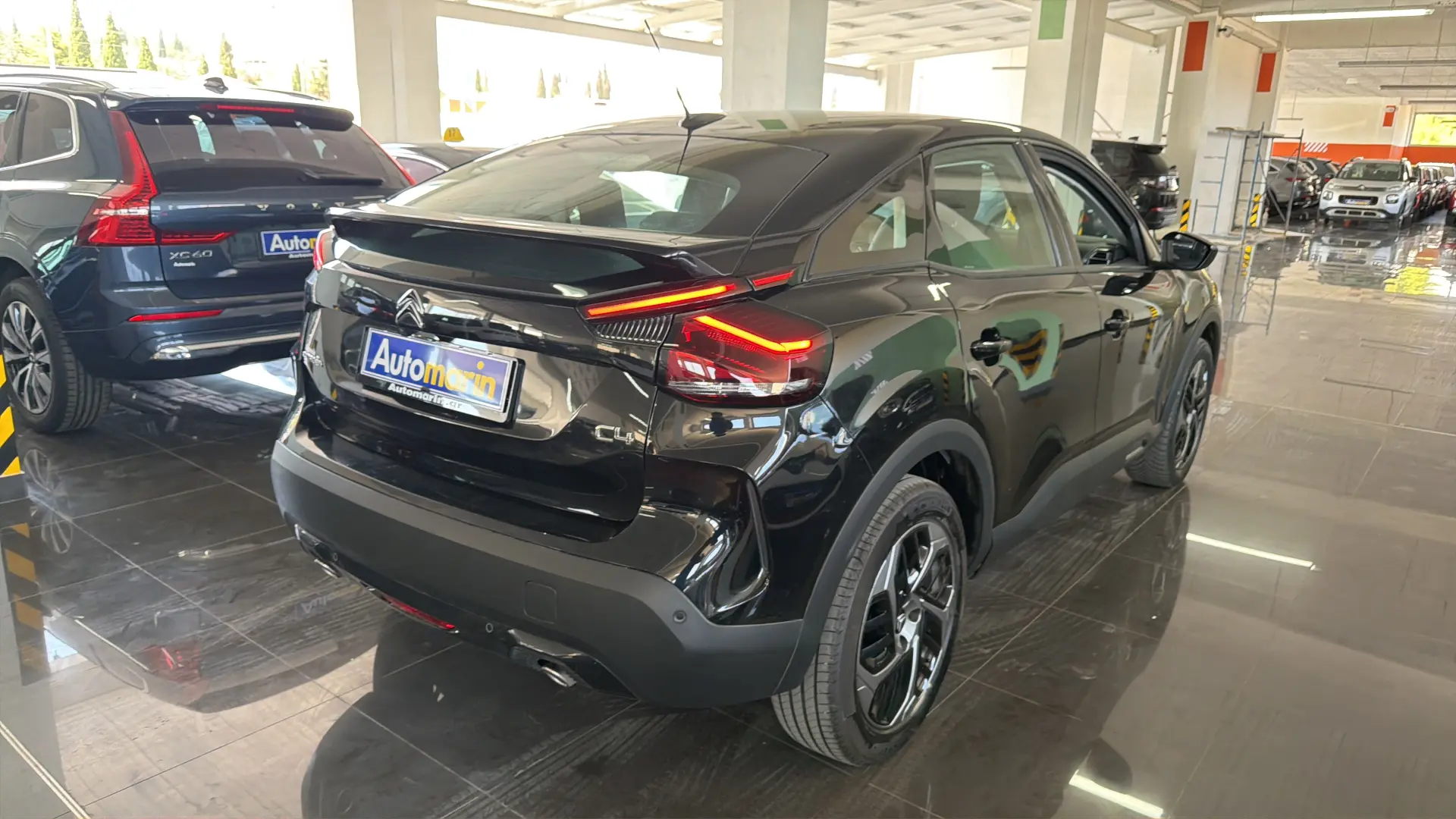 View 4 - Citroen C4 - 2023