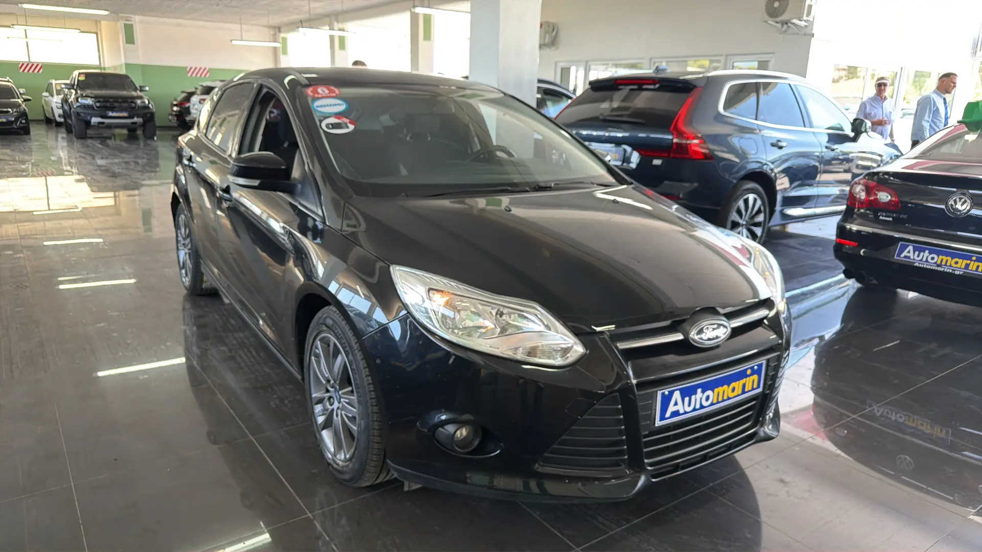View 3 - Ford Focus - 2012