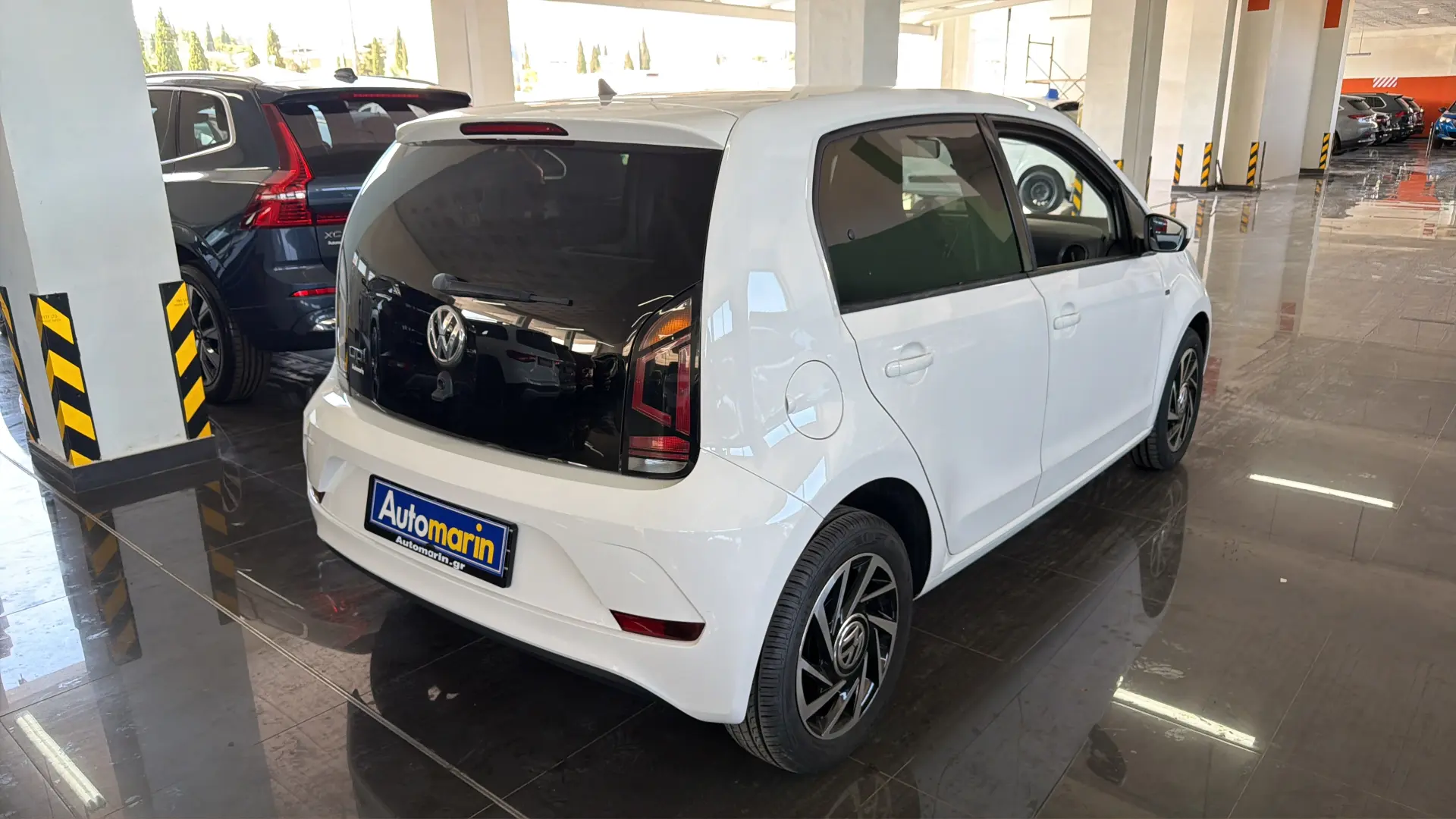 View 4 - Volkswagen Up - 2019