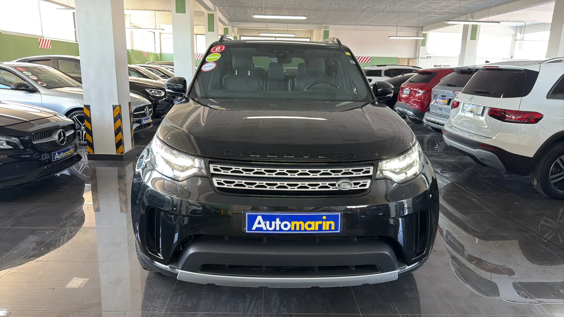View 2 - Land Rover Discovery - 2018