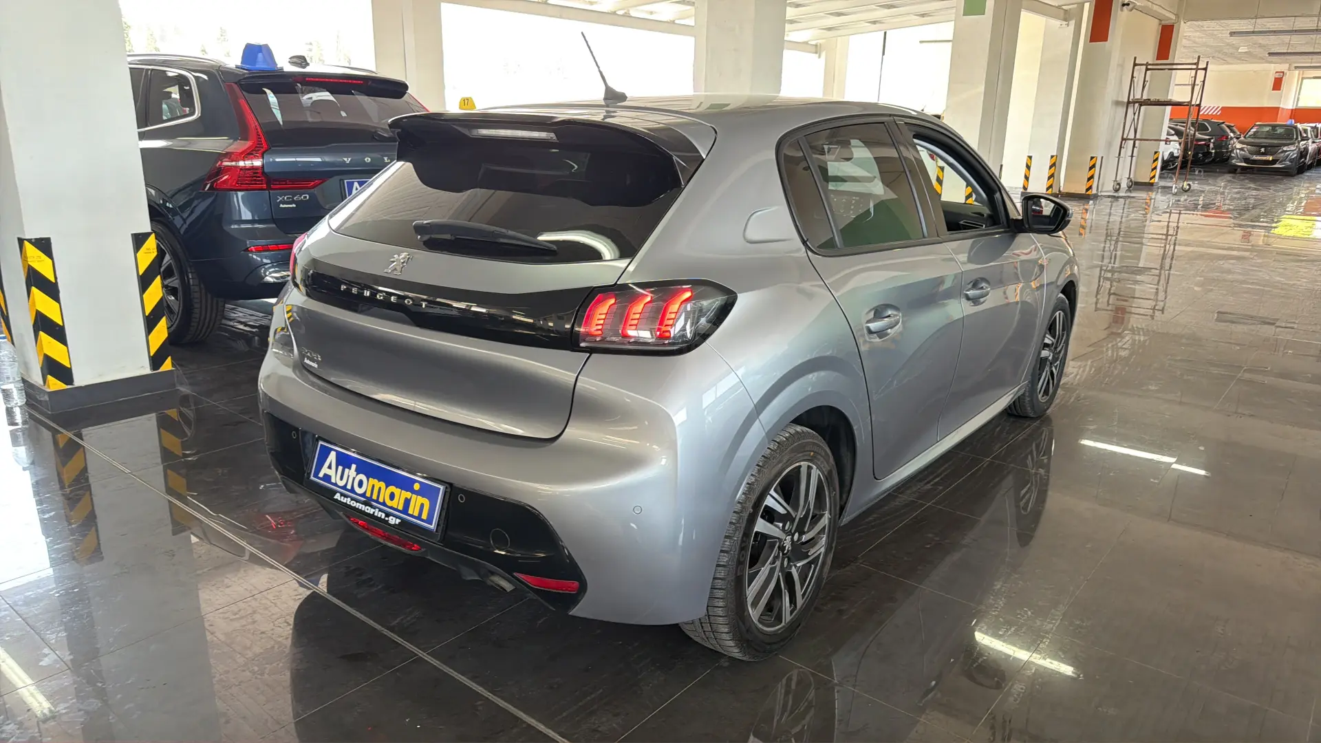 View 4 - Peugeot 208 - 2019