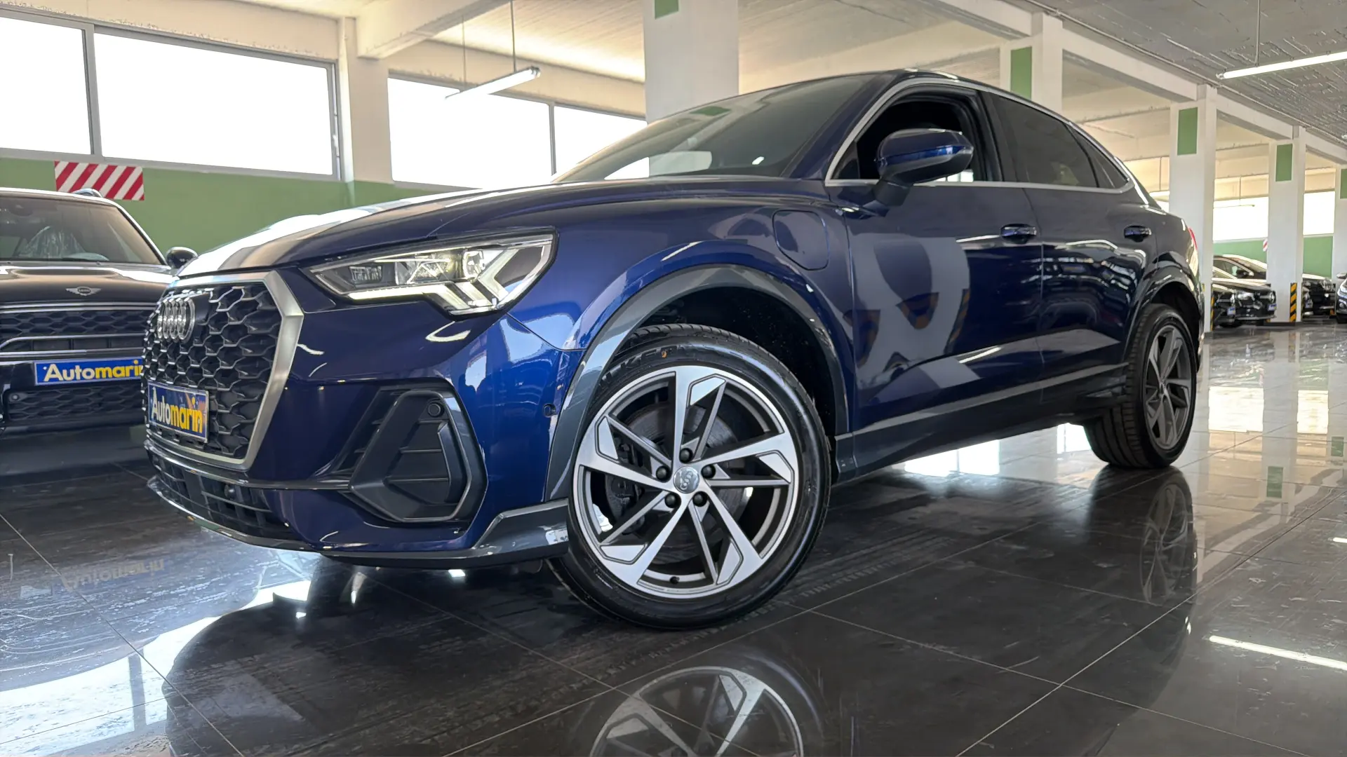View 1 - AUDI Q3 - 2021