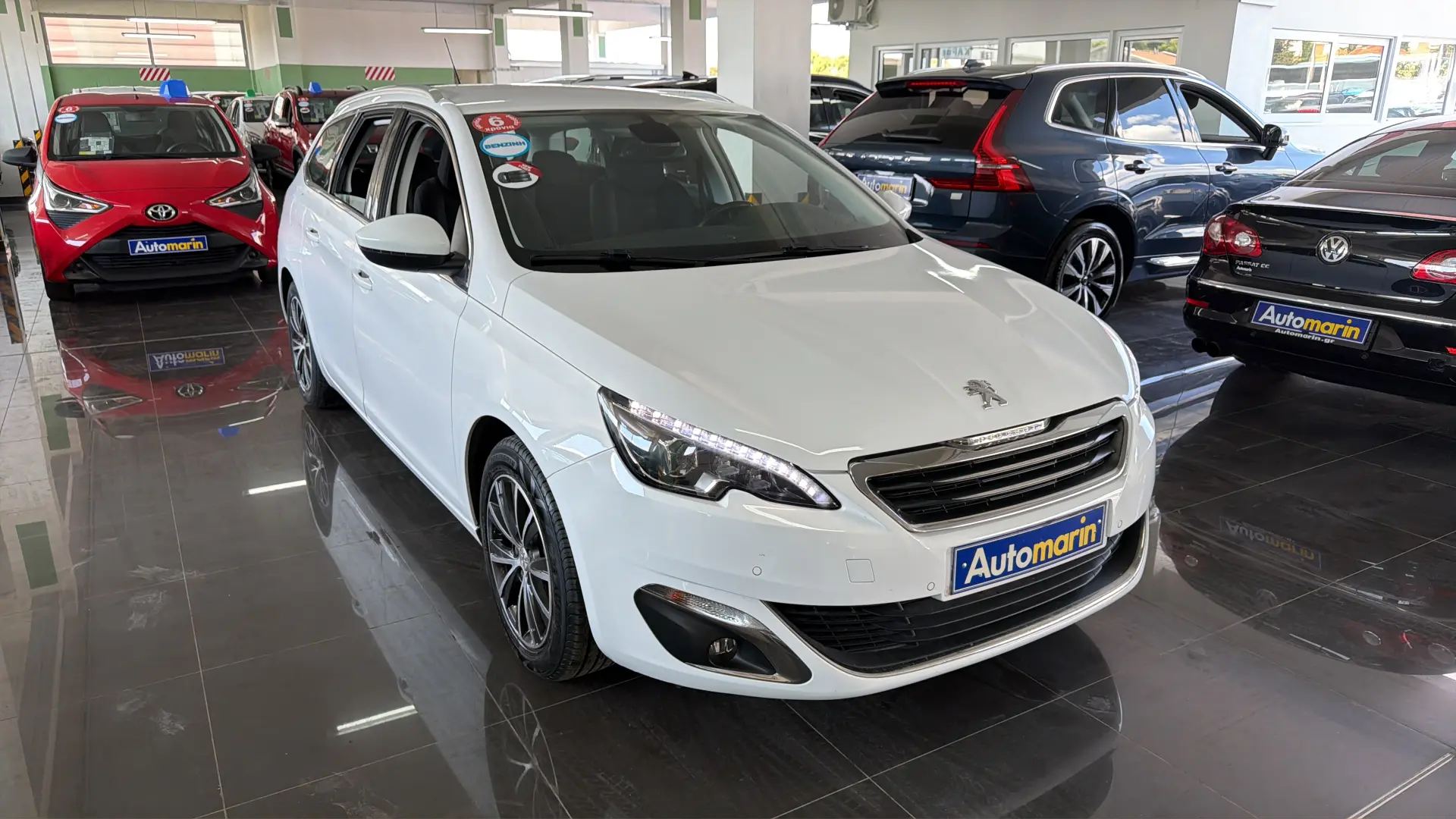 View 3 - Peugeot 308 - 2015
