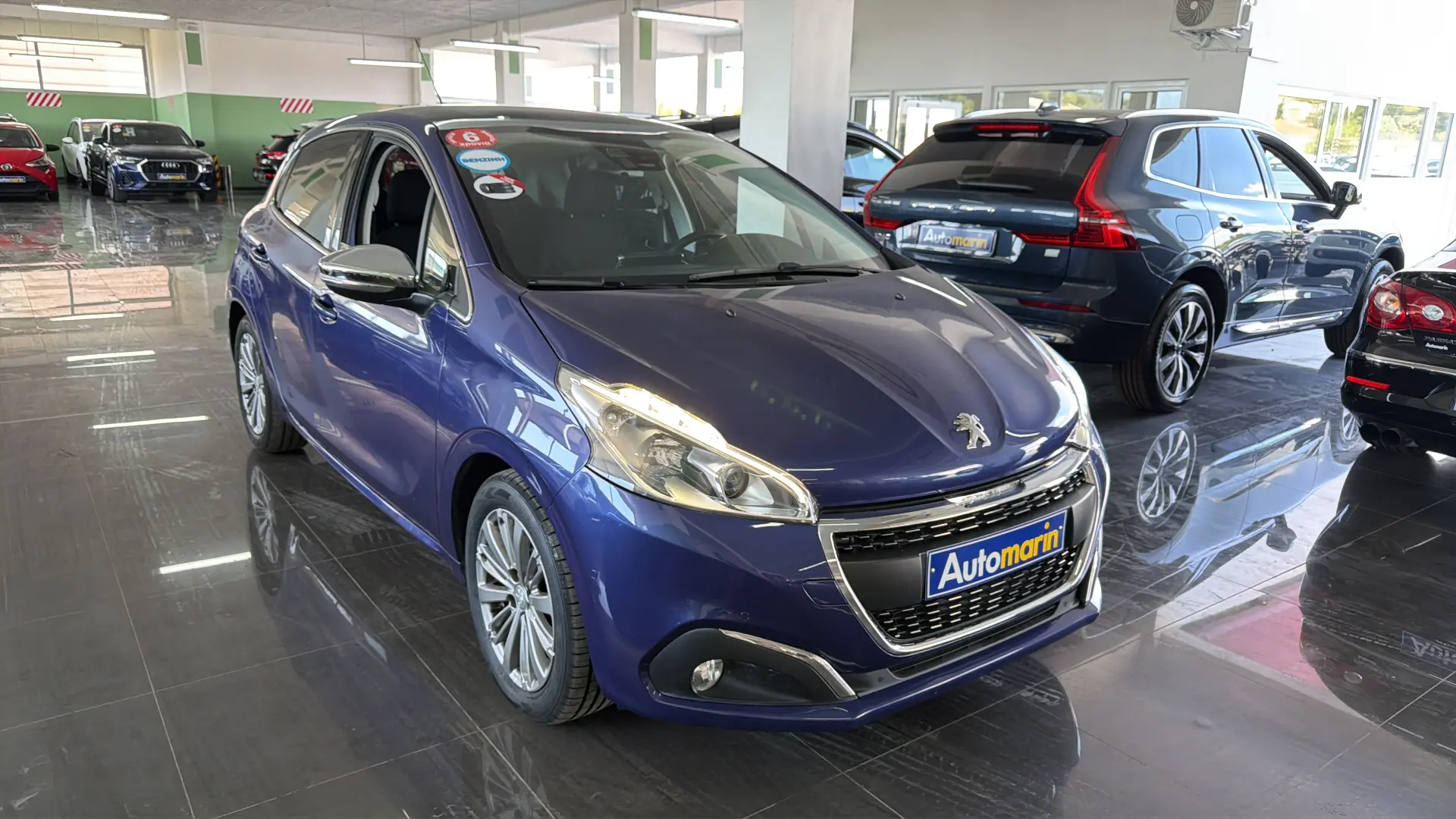 View 3 - Peugeot 208 - 2015