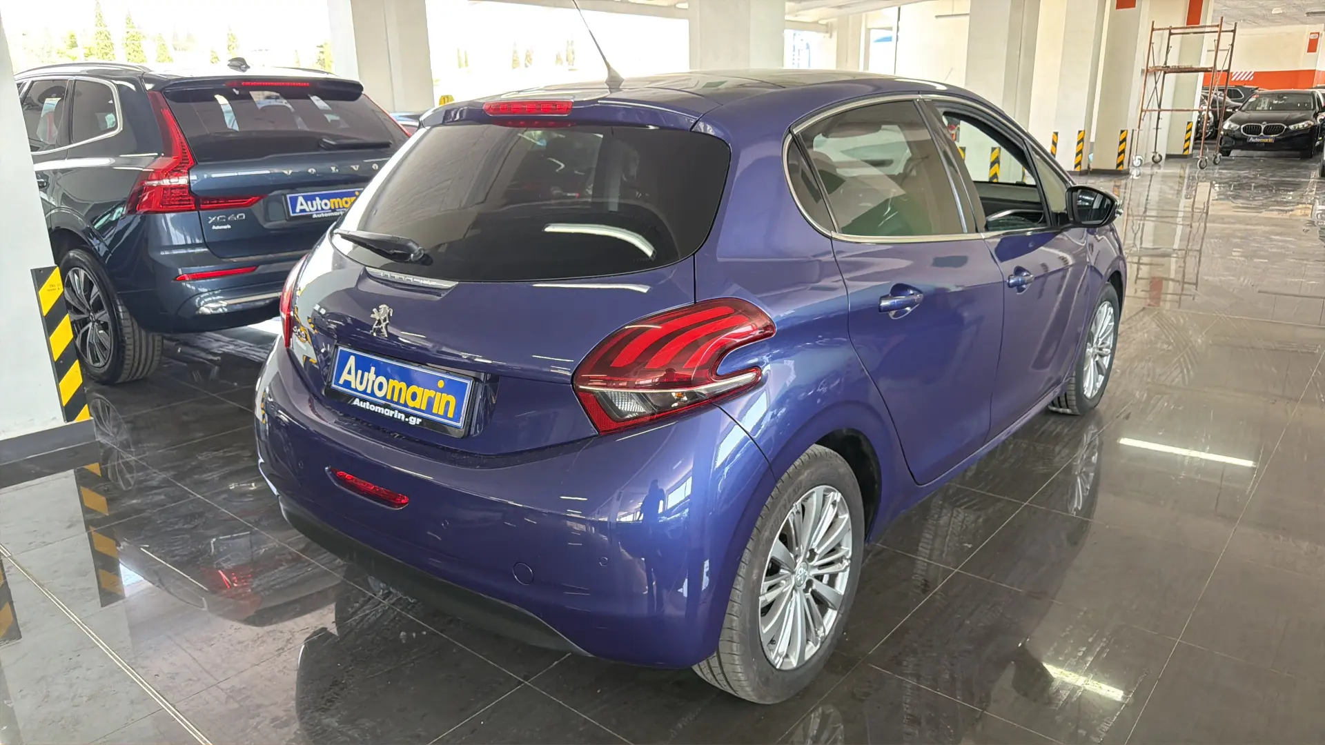 View 4 - Peugeot 208 - 2015