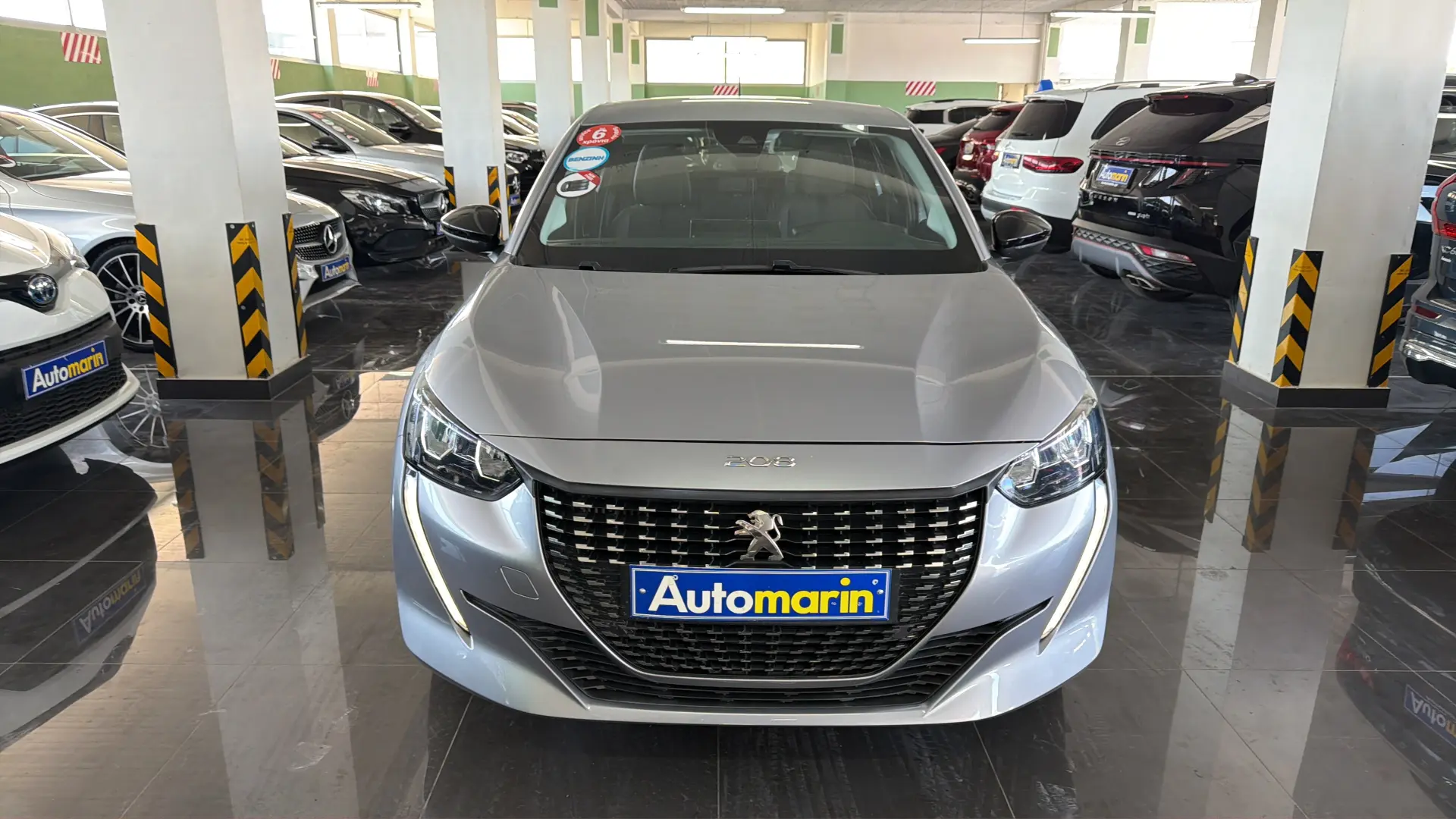 View 2 - Peugeot 208 - 2022