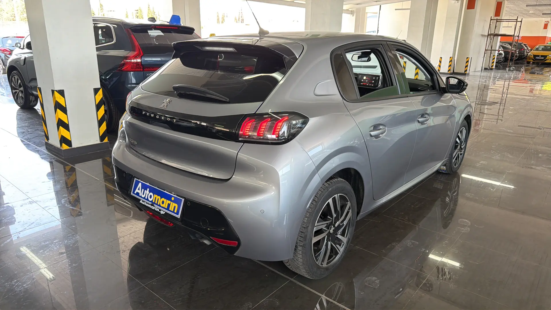 View 4 - Peugeot 208 - 2022