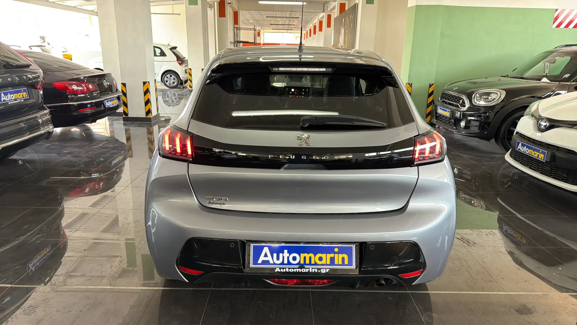 View 5 - Peugeot 208 - 2022