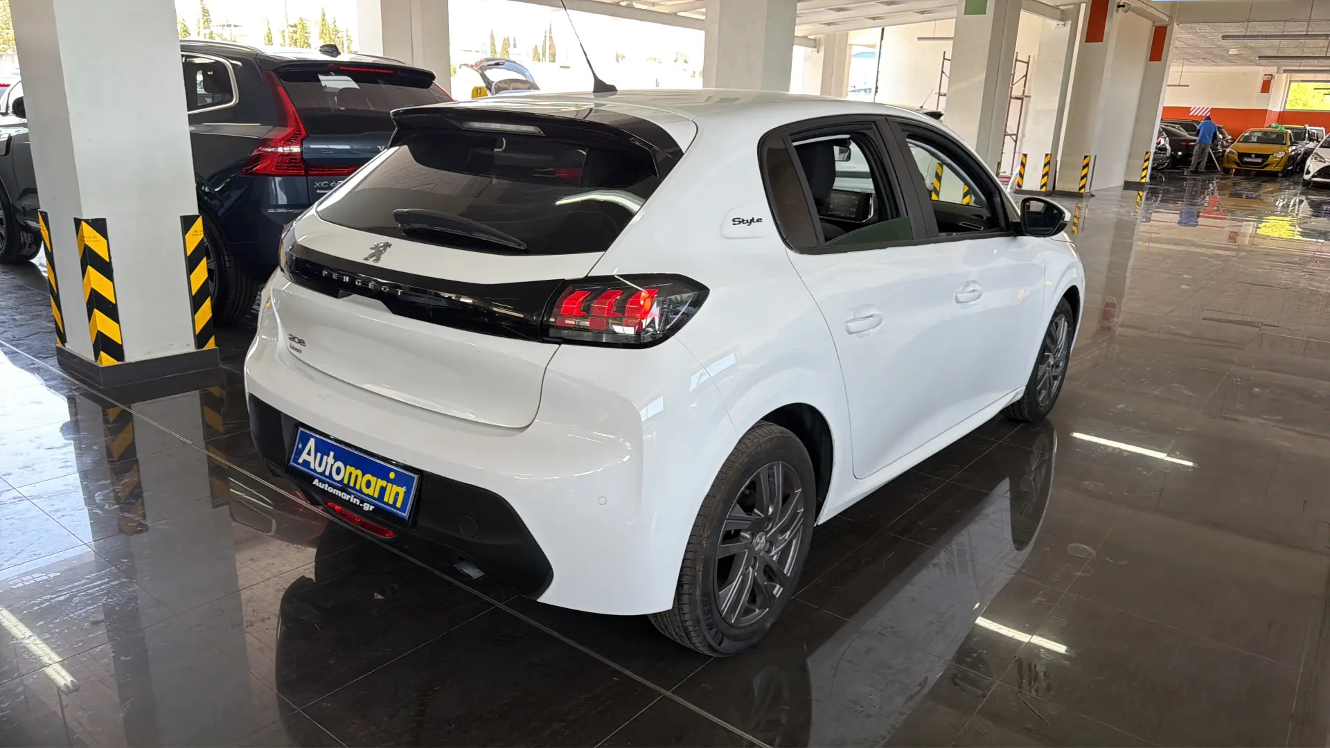View 4 - Peugeot 208 - 2021