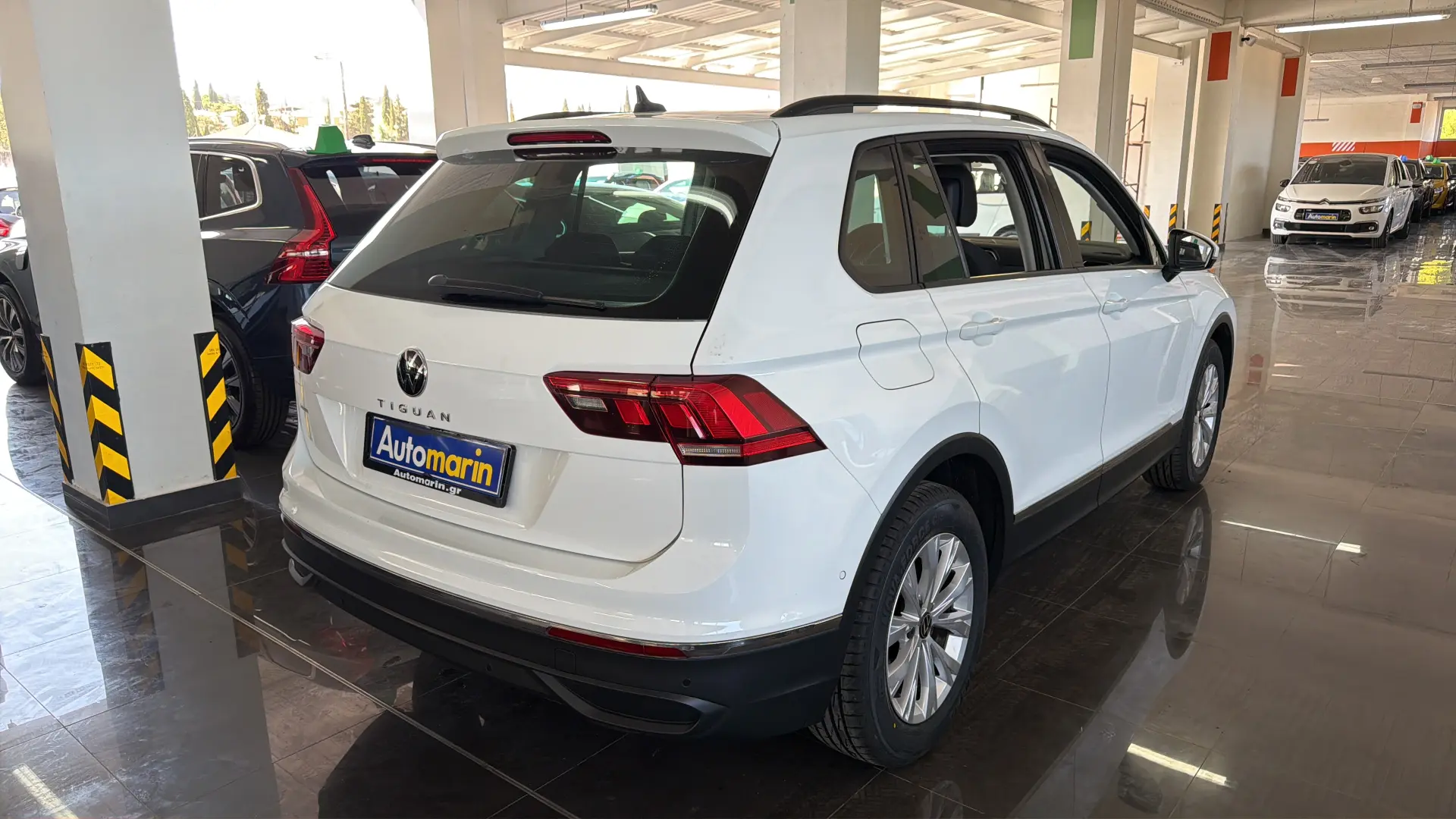 View 4 - Volkswagen Tiguan - 2022