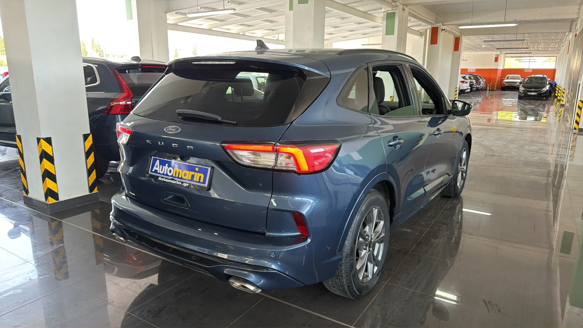 View 4 - Ford Kuga - 2021