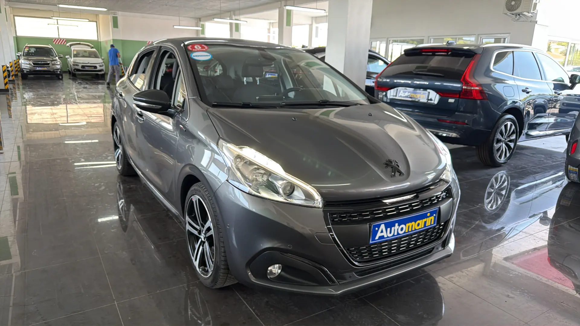 View 3 - Peugeot 208 - 2019