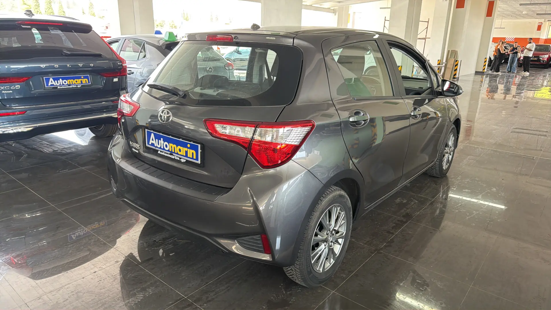 View 4 - Toyota Yaris - 2017